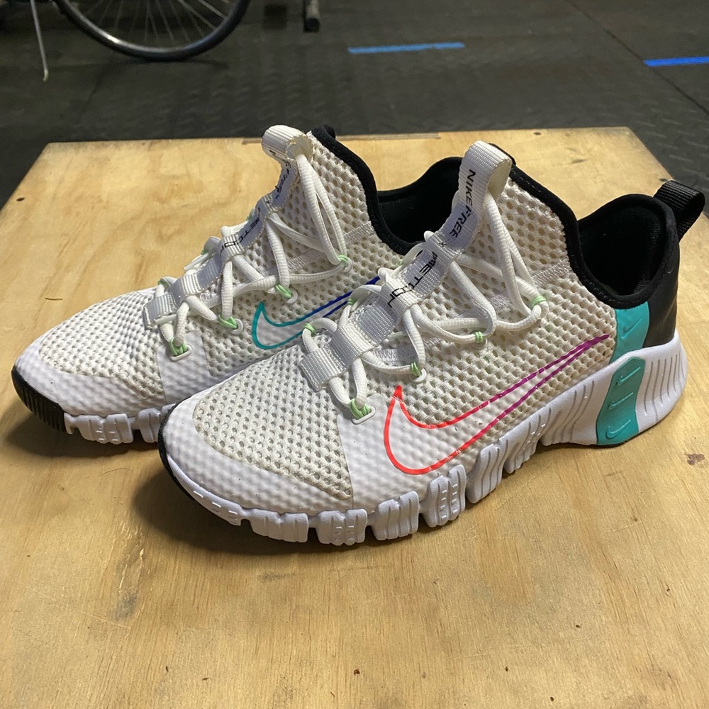 Nike Metcon Frees - Picture 2 of 4